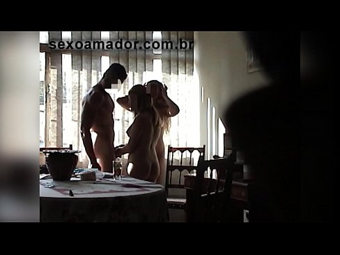 ❤️ Sex Frënn invitéieren e risege Mann an en Dräier mat him ❤ Hausgemachte Porno op lb.filmepornonline.ru ❌️