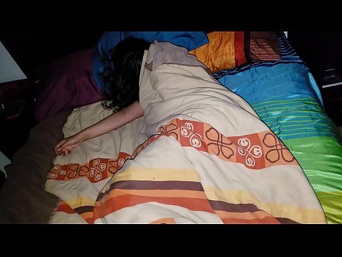 ❤️ Stiefson beréiert seng jonk Stéifmamm wärend hatt schléift. ❤ Hausgemachte Porno op lb.filmepornonline.ru ❌️